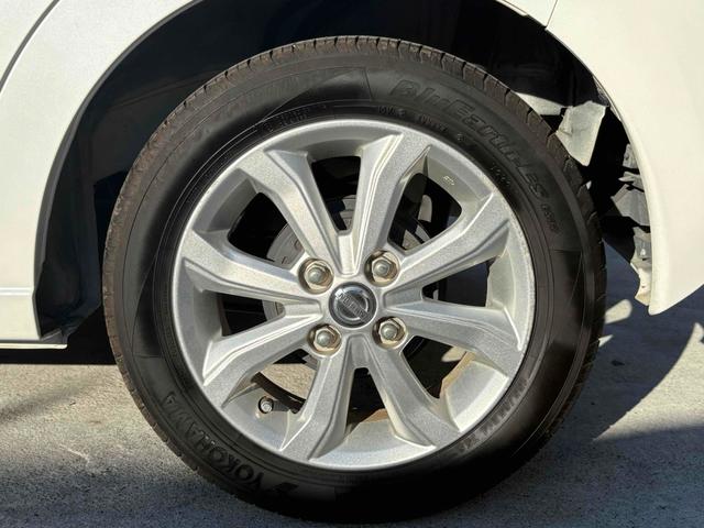 デイズ Ｘ　ドライブレコーダー　バックカメラ　ナビ　ＴＶ　クリアランスソナー　衝突被害軽減システム　オートライト　スマートキー　アイドリングストップ　電動格納ミラー　ベンチシート　ＣＶＴ　盗難防止システム　ＡＢＳ（24枚目）