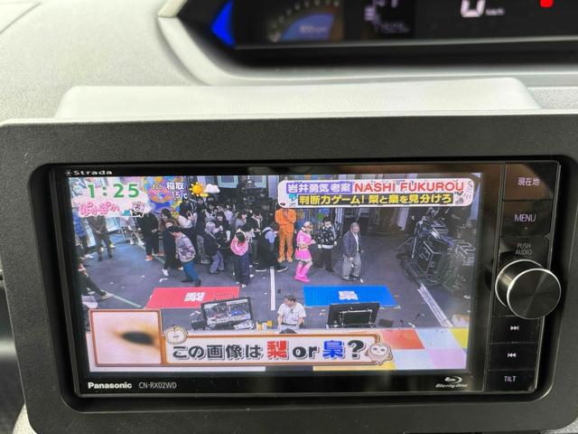 タント カスタムＲＳ　全周囲カメラ　両側電動スライドドア　ナビ　ＴＶ　クリアランスソナー　オートクルーズコントロール　衝突被害軽減システム　オートライト　ＬＥＤヘッドランプ　スマートキー　アイドリングストップ　ベンチシート（6枚目）