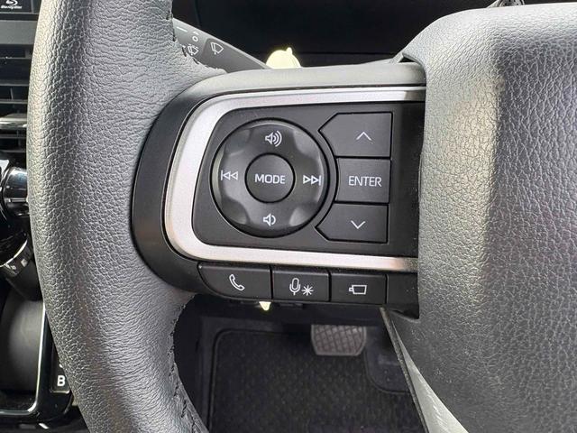 タント カスタムＲＳ　全周囲カメラ　両側電動スライドドア　ナビ　ＴＶ　クリアランスソナー　オートクルーズコントロール　衝突被害軽減システム　オートライト　ＬＥＤヘッドランプ　スマートキー　アイドリングストップ　ベンチシート（7枚目）