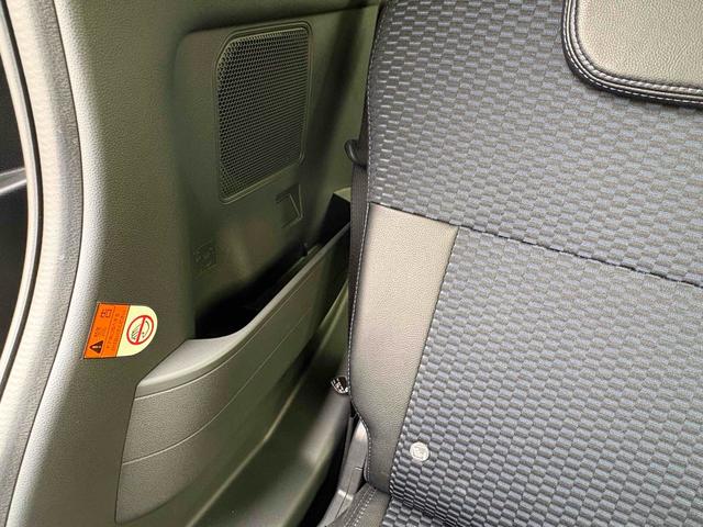 タント カスタムＲＳ　全周囲カメラ　両側電動スライドドア　ナビ　ＴＶ　クリアランスソナー　オートクルーズコントロール　衝突被害軽減システム　オートライト　ＬＥＤヘッドランプ　スマートキー　アイドリングストップ　ベンチシート（29枚目）