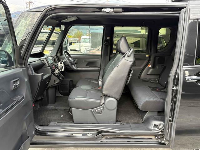 タント カスタムＲＳ　全周囲カメラ　両側電動スライドドア　ナビ　ＴＶ　クリアランスソナー　オートクルーズコントロール　衝突被害軽減システム　オートライト　ＬＥＤヘッドランプ　スマートキー　アイドリングストップ　ベンチシート（34枚目）