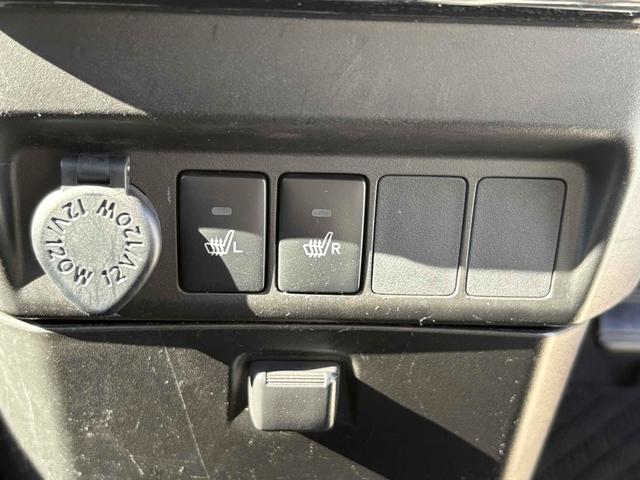 タンク カスタムＧ－Ｔ　ドライブレコーダー　ナビ　ＴＶ　両側電動スライドドア　クリアランスソナー　オートクルーズコントロール　衝突被害軽減システム　アルミホイール　オートライト　ＬＥＤヘッドランプ　スマートキー（7枚目）