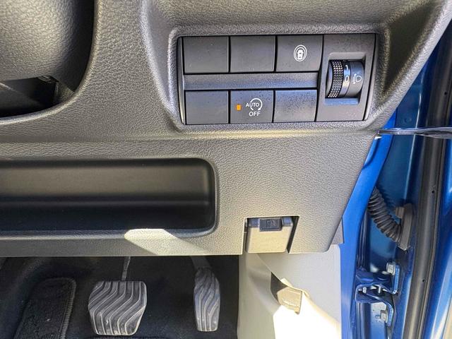 デイズ Ｘ　ドライブレコーダー　バックカメラ　ナビ　ＴＶ　クリアランスソナー　衝突被害軽減システム　オートライト　スマートキー　アイドリングストップ　ベンチシート　ＣＶＴ　盗難防止システム　ＡＢＳ　ＥＳＣ　ＣＤ（10枚目）