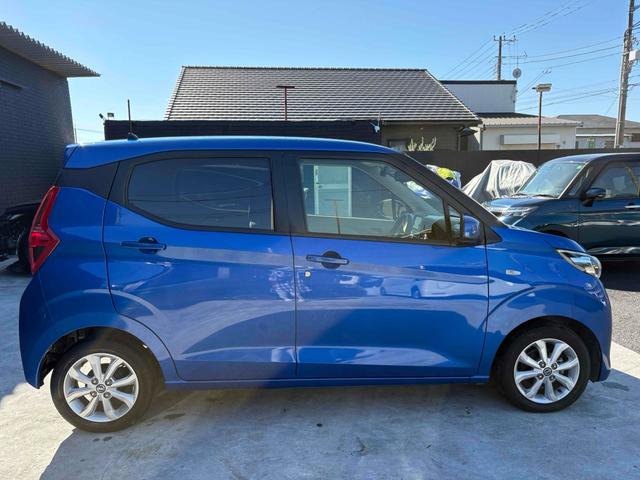 デイズ Ｘ　ドライブレコーダー　バックカメラ　ナビ　ＴＶ　クリアランスソナー　衝突被害軽減システム　オートライト　スマートキー　アイドリングストップ　ベンチシート　ＣＶＴ　盗難防止システム　ＡＢＳ　ＥＳＣ　ＣＤ（14枚目）