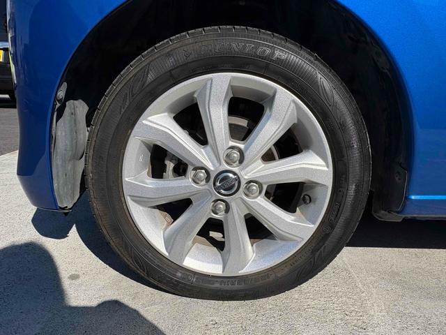 デイズ Ｘ　ドライブレコーダー　バックカメラ　ナビ　ＴＶ　クリアランスソナー　衝突被害軽減システム　オートライト　スマートキー　アイドリングストップ　ベンチシート　ＣＶＴ　盗難防止システム　ＡＢＳ　ＥＳＣ　ＣＤ（33枚目）