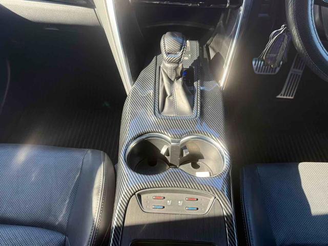 ハリアーハイブリッド Z レザーパッケージ 全周囲カメラ クリアランスソナー オートクルーズコントロール レーンアシスト パワーシート 衝突被害軽減システム サンルーフ ナビ オートマチックハイビーム オートライト LEDヘッドランプ(10枚目)