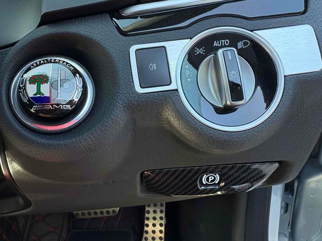 Eクラス E250 ドライブレコーダー バックカメラ ナビ TV クリアランスソナー オートクルーズコントロール AT オートライト スマートキー シートヒーター パワーシート 盗難防止システム ABS(22枚目)