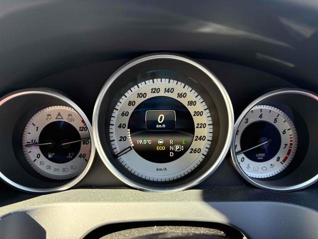 Eクラス E250 ドライブレコーダー バックカメラ ナビ TV クリアランスソナー オートクルーズコントロール AT オートライト スマートキー シートヒーター パワーシート 盗難防止システム ABS(36枚目)