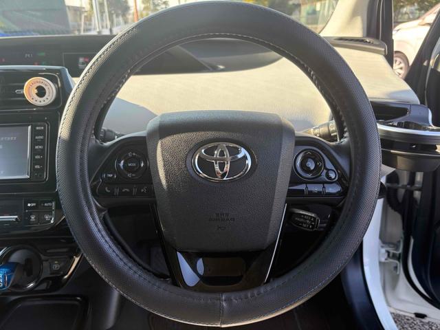 プリウス Aツーリングセレクション ドライブレコーダー ETC クリアランスソナー レーンアシスト オートクルーズコントロール パークアシスト 衝突被害軽減システム バックカメラ ナビ アルミホイール オートマチックハイビーム(3枚目)