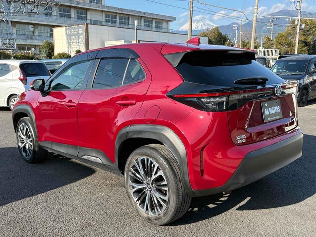 ヤリスクロス ハイブリッドＺ　ドライブレコーダー　ＥＴＣ　バックカメラ　クリアランスソナー　オートクルーズコントロール　レーンアシスト　衝突被害軽減システム　ＴＶ　オートマチックハイビーム　オートライト　ＬＥＤヘッドランプ（5枚目）