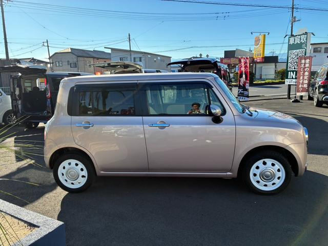 アルトラパンショコラ Ｇ　社外ナビ　地デジＴＶ　Ｂカメラ　エアバッグ　パワステ　ＡＢＳ　レザーシート　スマートキー　Ｐスタート　オートエアコン（6枚目）