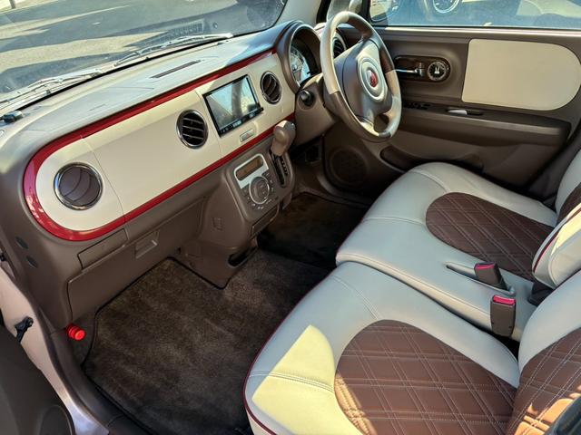 アルトラパンショコラ Ｇ　社外ナビ　地デジＴＶ　Ｂカメラ　エアバッグ　パワステ　ＡＢＳ　レザーシート　スマートキー　Ｐスタート　オートエアコン（12枚目）