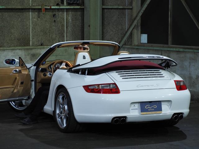 ９１１ ９１１カレラＳ　カレラＳ　ティプトロニックＳ　左Ｈ　幌交換済み　Ｂカメラ　スペアキー有（40枚目）