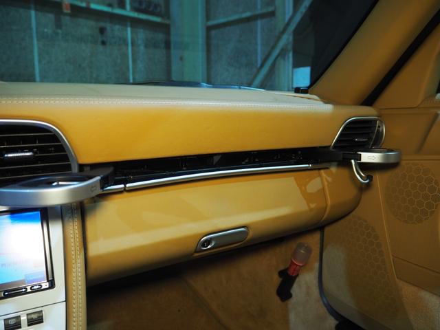 ９１１ ９１１カレラＳ　カレラＳ　ティプトロニックＳ　左Ｈ　幌交換済み　Ｂカメラ　スペアキー有（67枚目）