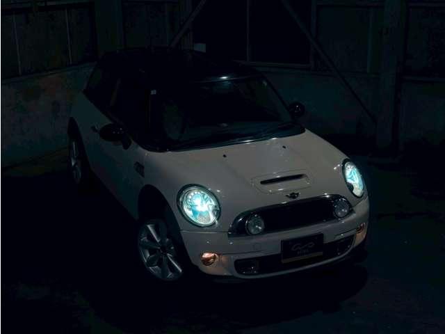 ＭＩＮＩ クーパーＳ　ＬＣＩモデル　Ｎ５５　６気筒ターボエンジン（22枚目）