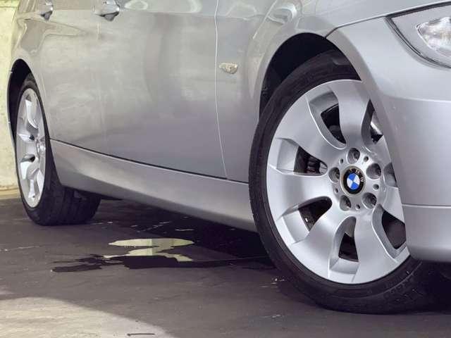 ３シリーズ ３３０ｉ　ハイラインパッケージ　黒レザー　６気筒自然吸気（26枚目）