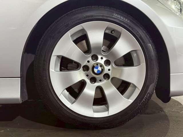 ３シリーズ ３３０ｉ　ハイラインパッケージ　黒レザー　６気筒自然吸気（27枚目）