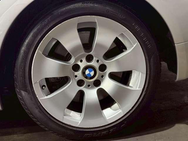 ３シリーズ ３３０ｉ　ハイラインパッケージ　黒レザー　６気筒自然吸気（29枚目）