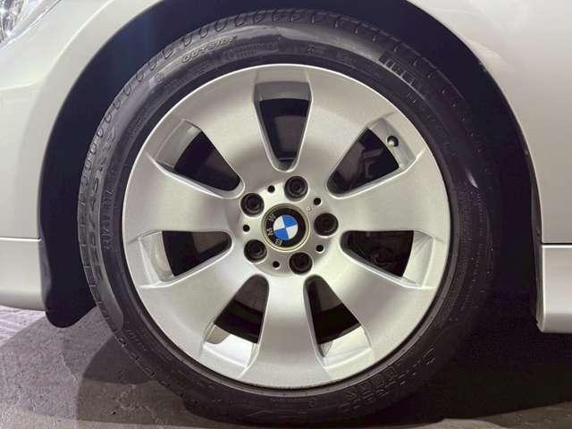 ３シリーズ ３３０ｉ　ハイラインパッケージ　黒レザー　６気筒自然吸気（30枚目）
