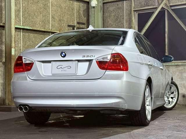 ３シリーズ ３３０ｉ　ハイラインパッケージ　黒レザー　６気筒自然吸気（32枚目）