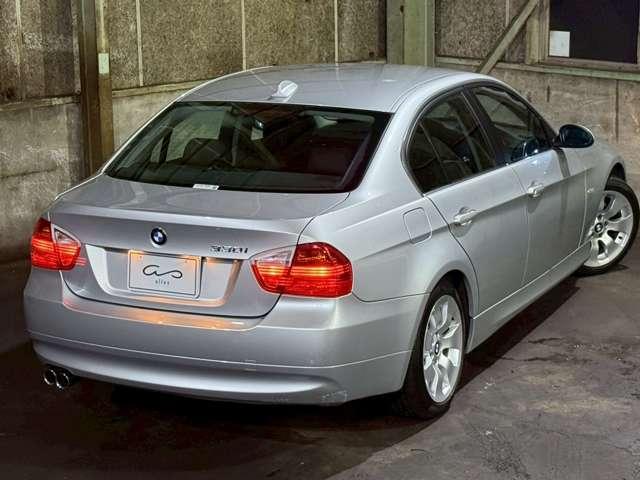 ３シリーズ ３３０ｉ　ハイラインパッケージ　黒レザー　６気筒自然吸気（44枚目）