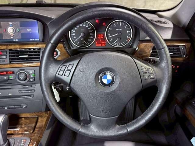 ３シリーズ ３３０ｉ　ハイラインパッケージ　黒レザー　６気筒自然吸気（48枚目）