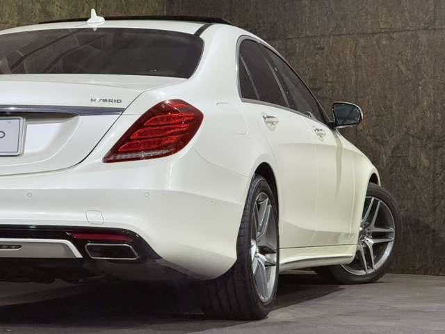 Ｓクラス Ｓ４００ハイブリッド　エクスクルーシブ　ＳＲ　ナッパレザー　ブルメスター　ベンチレーション　３６０°カメラシステム　パノラミックスライディングルーフ　ナッパレザーシート　シートベンチレーション　マッサージシート　電動ブラインド（28枚目）
