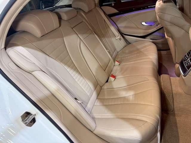 Ｓクラス Ｓ４００ハイブリッド　エクスクルーシブ　ＳＲ　ナッパレザー　ブルメスター　ベンチレーション　３６０°カメラシステム　パノラミックスライディングルーフ　ナッパレザーシート　シートベンチレーション　マッサージシート　電動ブラインド（54枚目）