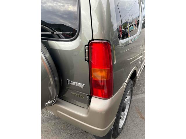 ジムニー ランドベンチャー　４ＷＤ　ナビ　キーレスエントリー　電動格納ミラー　シートヒーター　ＡＴ　ＡＢＳ　ＣＤ　ＭＤ　革シート　ルーフレール　アルミホイール　衝突安全ボディ　エアコン　パワーウィンドウ（25枚目）