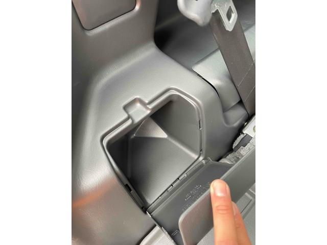 ジムニー ランドベンチャー　４ＷＤ　ナビ　キーレスエントリー　電動格納ミラー　シートヒーター　ＡＴ　ＡＢＳ　ＣＤ　ＭＤ　革シート　ルーフレール　アルミホイール　衝突安全ボディ　エアコン　パワーウィンドウ（52枚目）