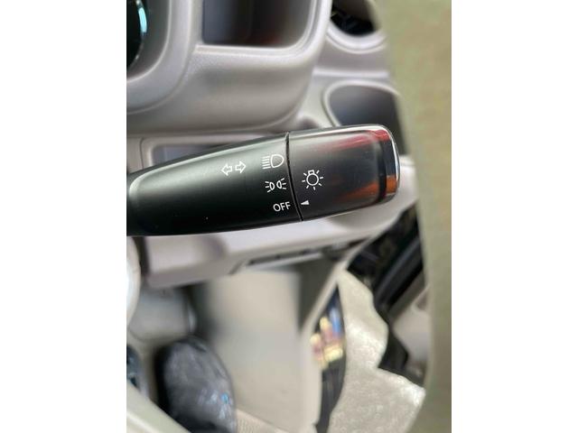 エブリイ ジョインターボ　リフトアップ　４ＷＤ　ＡＴ　ＥＴＣ　両側スライドドア　電動格納ミラー　ターボ　盗難防止システム　アルミホイール　エアコン　パワーステアリング　パワーウィンドウ　運転席エアバッグ　助手席エアバッグ（9枚目）