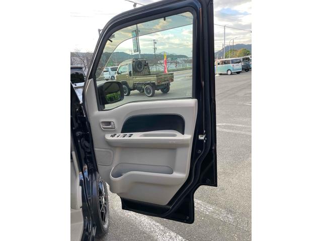 エブリイ ジョインターボ　リフトアップ　４ＷＤ　ＡＴ　ＥＴＣ　両側スライドドア　電動格納ミラー　ターボ　盗難防止システム　アルミホイール　エアコン　パワーステアリング　パワーウィンドウ　運転席エアバッグ　助手席エアバッグ（28枚目）