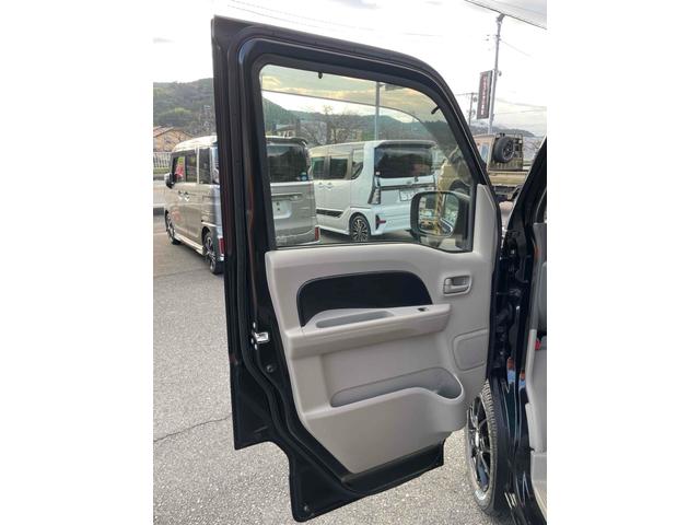 エブリイ ジョインターボ　リフトアップ　４ＷＤ　ＡＴ　ＥＴＣ　両側スライドドア　電動格納ミラー　ターボ　盗難防止システム　アルミホイール　エアコン　パワーステアリング　パワーウィンドウ　運転席エアバッグ　助手席エアバッグ（46枚目）