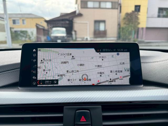 ４シリーズ ４２０ｉグランクーペ　Ｍスポーツ　禁煙車　赤シート　スマートキー　シートメモリー　レーダークルーズコントロール　純正ナビ　ＥＴＣ　ドライブレコーダー　バックカメラ　パワーバックドア　ＬＥＤヘッドライト　コーナーセンサー（4枚目）