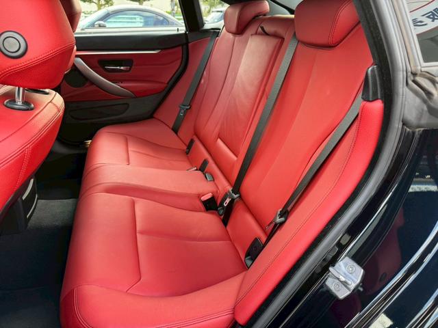 ４シリーズ ４２０ｉグランクーペ　Ｍスポーツ　禁煙車　赤シート　スマートキー　シートメモリー　レーダークルーズコントロール　純正ナビ　ＥＴＣ　ドライブレコーダー　バックカメラ　パワーバックドア　ＬＥＤヘッドライト　コーナーセンサー（15枚目）