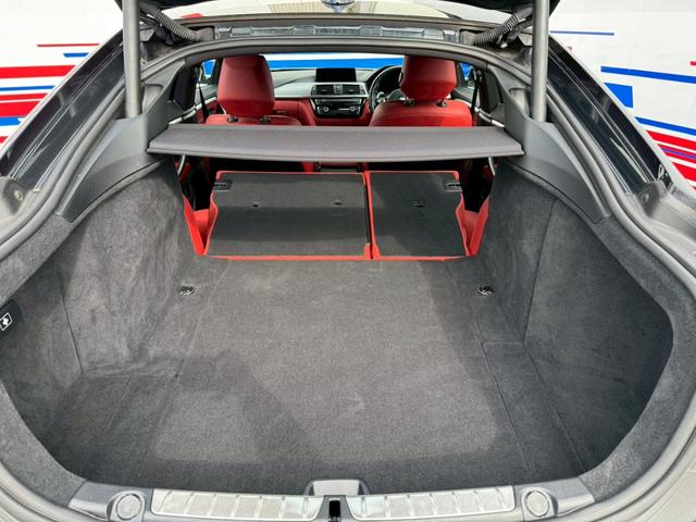 ４シリーズ ４２０ｉグランクーペ　Ｍスポーツ　禁煙車　赤シート　スマートキー　シートメモリー　レーダークルーズコントロール　純正ナビ　ＥＴＣ　ドライブレコーダー　バックカメラ　パワーバックドア　ＬＥＤヘッドライト　コーナーセンサー（18枚目）