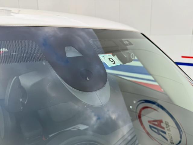 MINI 禁煙車 クルーズコントロール Bluetooth再生 バックカメラ ETC ドライブレコーダー ハーフレザーシート LEDヘッドライト 衝突安全装置 スマートキー 電動ミラー シートリフター(4枚目)