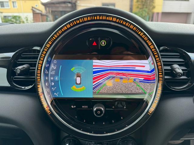 MINI 禁煙車 クルーズコントロール Bluetooth再生 バックカメラ ETC ドライブレコーダー ハーフレザーシート LEDヘッドライト 衝突安全装置 スマートキー 電動ミラー シートリフター(5枚目)