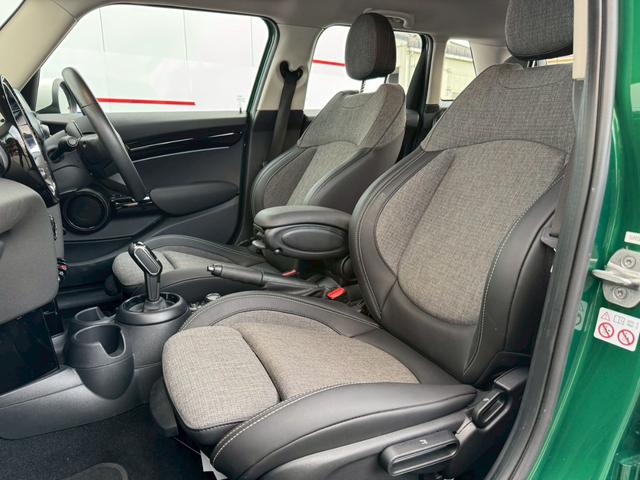 MINI 禁煙車 クルーズコントロール Bluetooth再生 バックカメラ ETC ドライブレコーダー ハーフレザーシート LEDヘッドライト 衝突安全装置 スマートキー 電動ミラー シートリフター(10枚目)