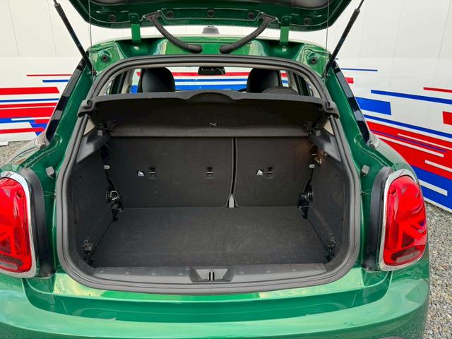 MINI 禁煙車 クルーズコントロール Bluetooth再生 バックカメラ ETC ドライブレコーダー ハーフレザーシート LEDヘッドライト 衝突安全装置 スマートキー 電動ミラー シートリフター(14枚目)