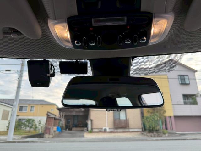 MINI 禁煙車 クルーズコントロール Bluetooth再生 バックカメラ ETC ドライブレコーダー ハーフレザーシート LEDヘッドライト 衝突安全装置 スマートキー 電動ミラー シートリフター(20枚目)