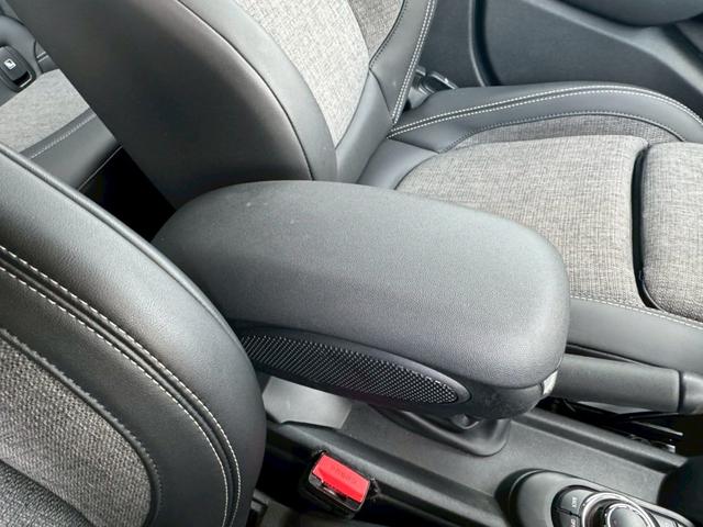 MINI 禁煙車 クルーズコントロール Bluetooth再生 バックカメラ ETC ドライブレコーダー ハーフレザーシート LEDヘッドライト 衝突安全装置 スマートキー 電動ミラー シートリフター(24枚目)