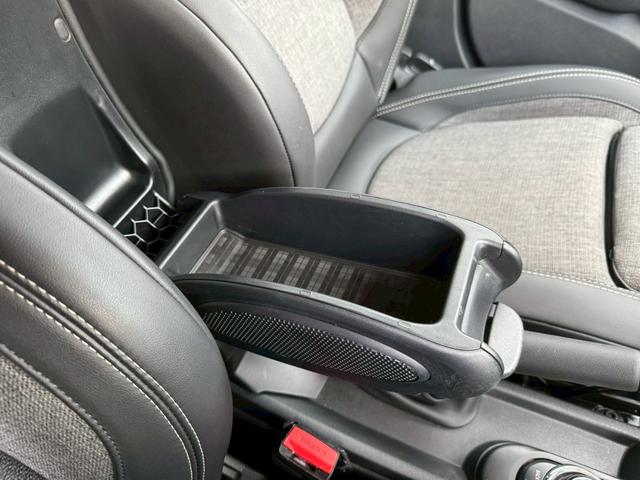 MINI 禁煙車 クルーズコントロール Bluetooth再生 バックカメラ ETC ドライブレコーダー ハーフレザーシート LEDヘッドライト 衝突安全装置 スマートキー 電動ミラー シートリフター(25枚目)