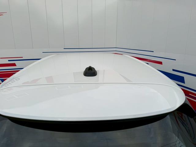 MINI 禁煙車 クルーズコントロール Bluetooth再生 バックカメラ ETC ドライブレコーダー ハーフレザーシート LEDヘッドライト 衝突安全装置 スマートキー 電動ミラー シートリフター(28枚目)