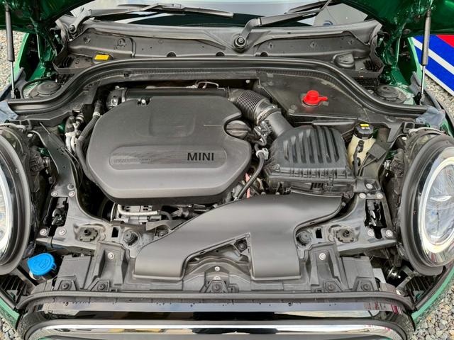 MINI 禁煙車 クルーズコントロール Bluetooth再生 バックカメラ ETC ドライブレコーダー ハーフレザーシート LEDヘッドライト 衝突安全装置 スマートキー 電動ミラー シートリフター(29枚目)