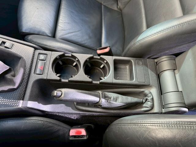 Ｍ３ Ｍ３クーペ　サンルーフ　革シート　左ハンドルＭＴ車　パワーシート　禁煙車（22枚目）