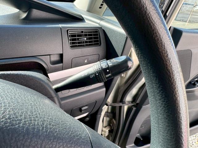 ムーヴ カスタム X 禁煙車 オートエアコン スマートキー 純正オーディオ 電動格納ミラー パワーウィンドウ フロントフォグ(21枚目)