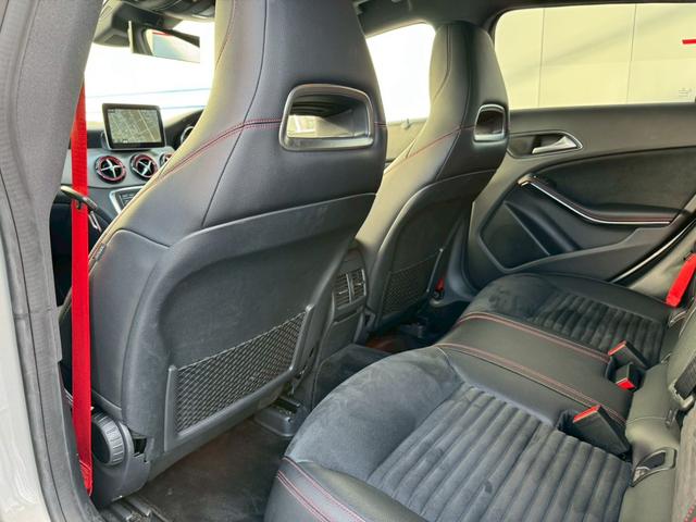 CLAクラス シューティングブレーク CLA250シュポルト4マチックシュティングブレーク レーダーセーフティPKG ハーフレザーシート メモリー付パワーシート LEDヘッドライト パワーバックドア クルーズコントロール 全席シートヒーター純正ドライブレコーダー ETC クリアランスソナー(10枚目)