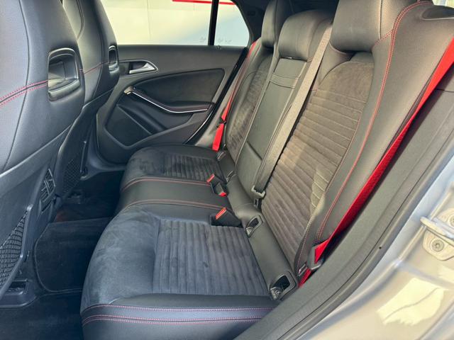 CLAクラス シューティングブレーク CLA250シュポルト4マチックシュティングブレーク レーダーセーフティPKG ハーフレザーシート メモリー付パワーシート LEDヘッドライト パワーバックドア クルーズコントロール 全席シートヒーター純正ドライブレコーダー ETC クリアランスソナー(11枚目)