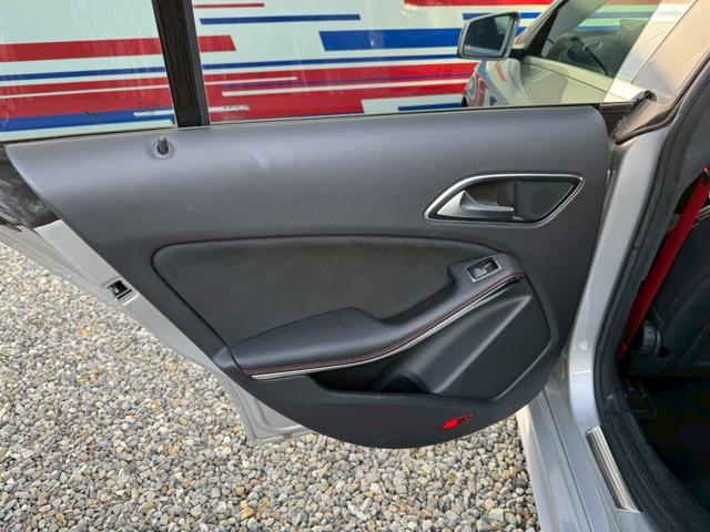 CLAクラス シューティングブレーク CLA250シュポルト4マチックシュティングブレーク レーダーセーフティPKG ハーフレザーシート メモリー付パワーシート LEDヘッドライト パワーバックドア クルーズコントロール 全席シートヒーター純正ドライブレコーダー ETC クリアランスソナー(42枚目)